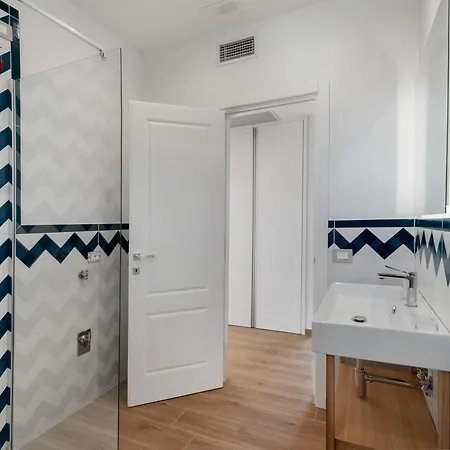 Sulla Costa Apartment *